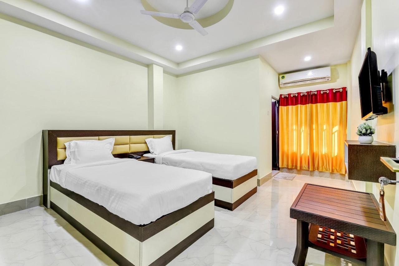 Capital O 85514 Kalpana Hotel Ґувахаті Екстер'єр фото